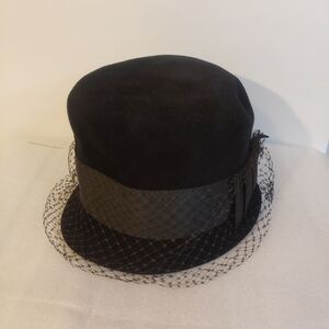 Elegant Black Women's Hat with Netting